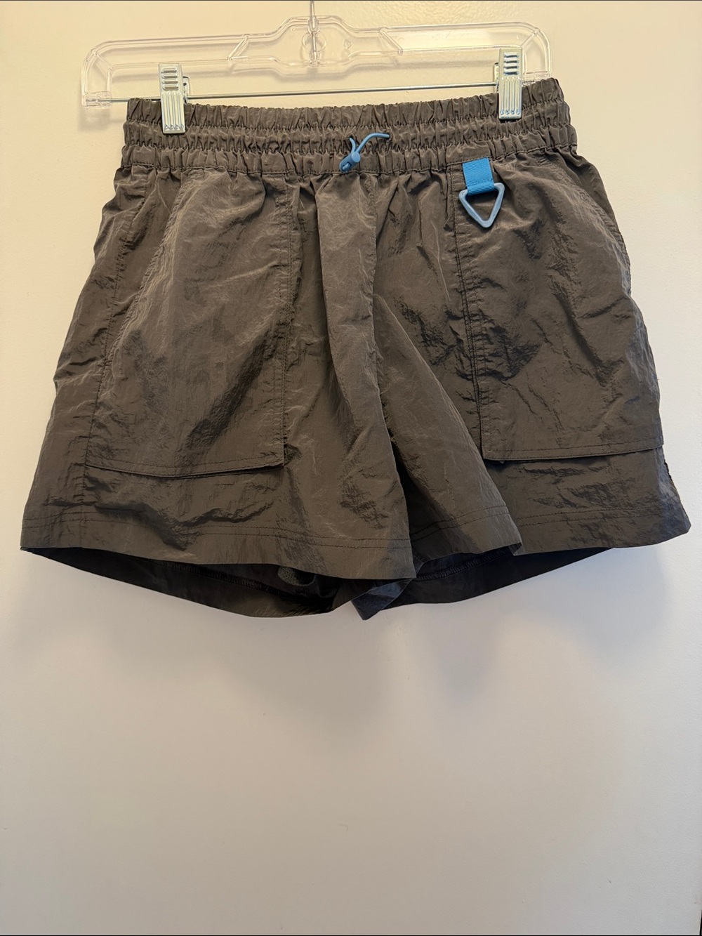 Fabletics Gray and Blue Athletic Hiking Shorts Size Small